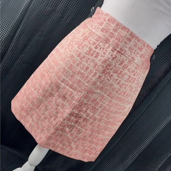 ANN TAYLOR! SALMON & CREAM BROCADE ABSTRACT PLAID KNEE LENGTH SKIRT! SZ 0 - Picture 1 of 8
